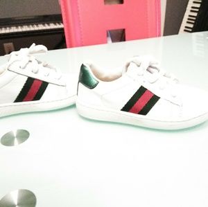 Boys gucci sneakers